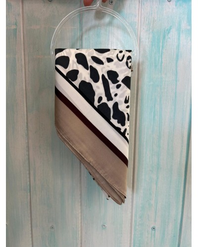Pañuelo estampado VI