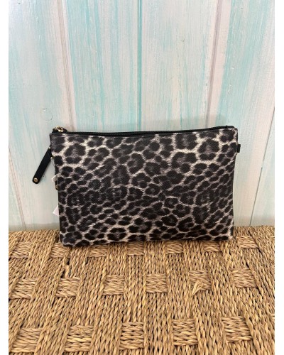 Cartera de mano animal print