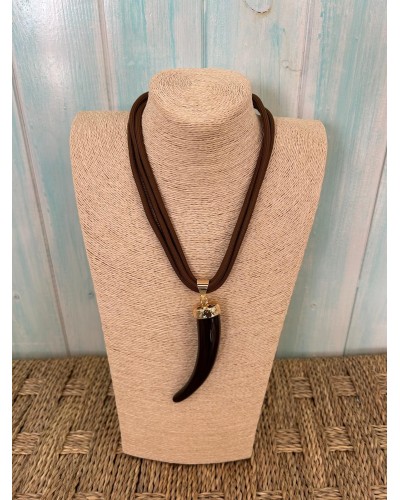 Collar cuerno