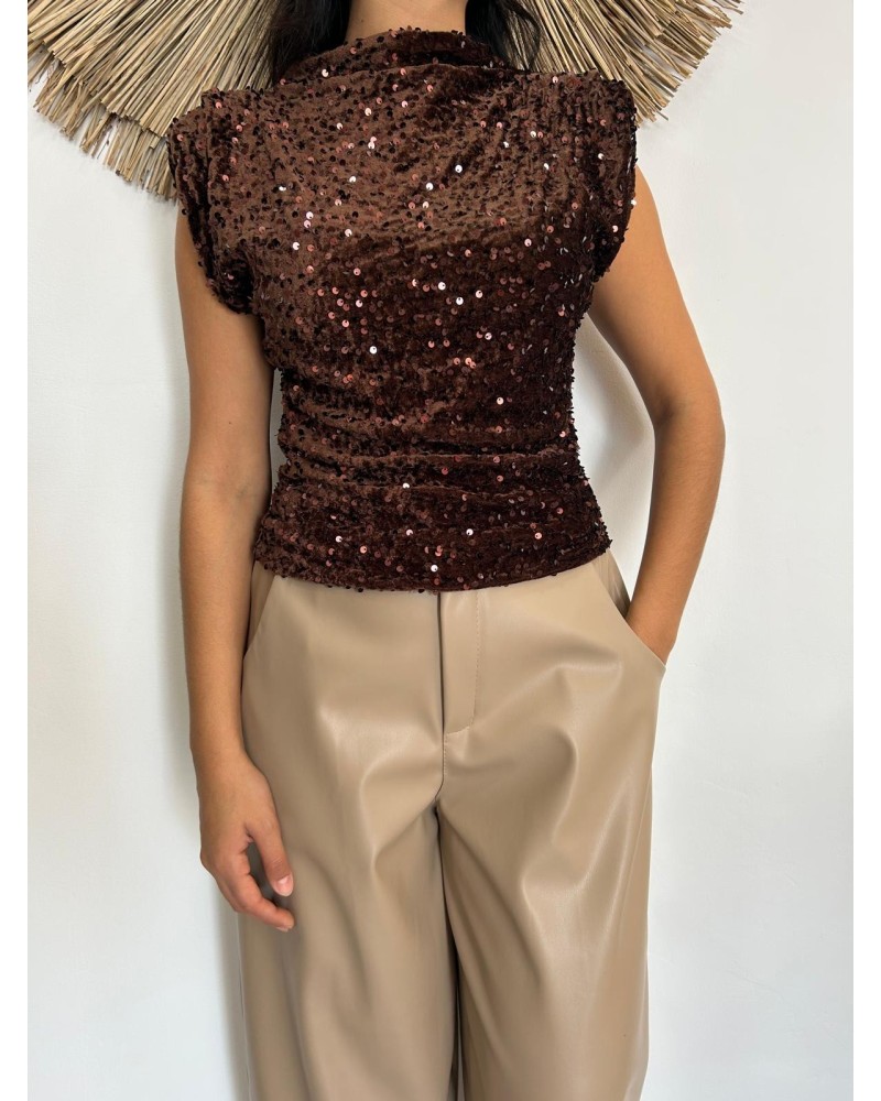 Camiseta hombreras lentejuelas