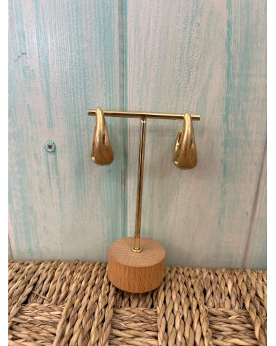 Pendiente gota dorada