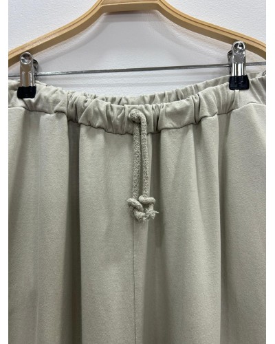 Pantalón deportivo básico