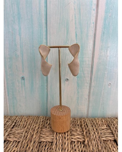 Pendiente retorcido elegante