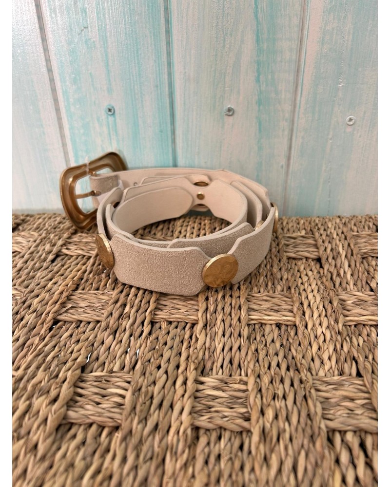 Cinturón maxi tachuelas